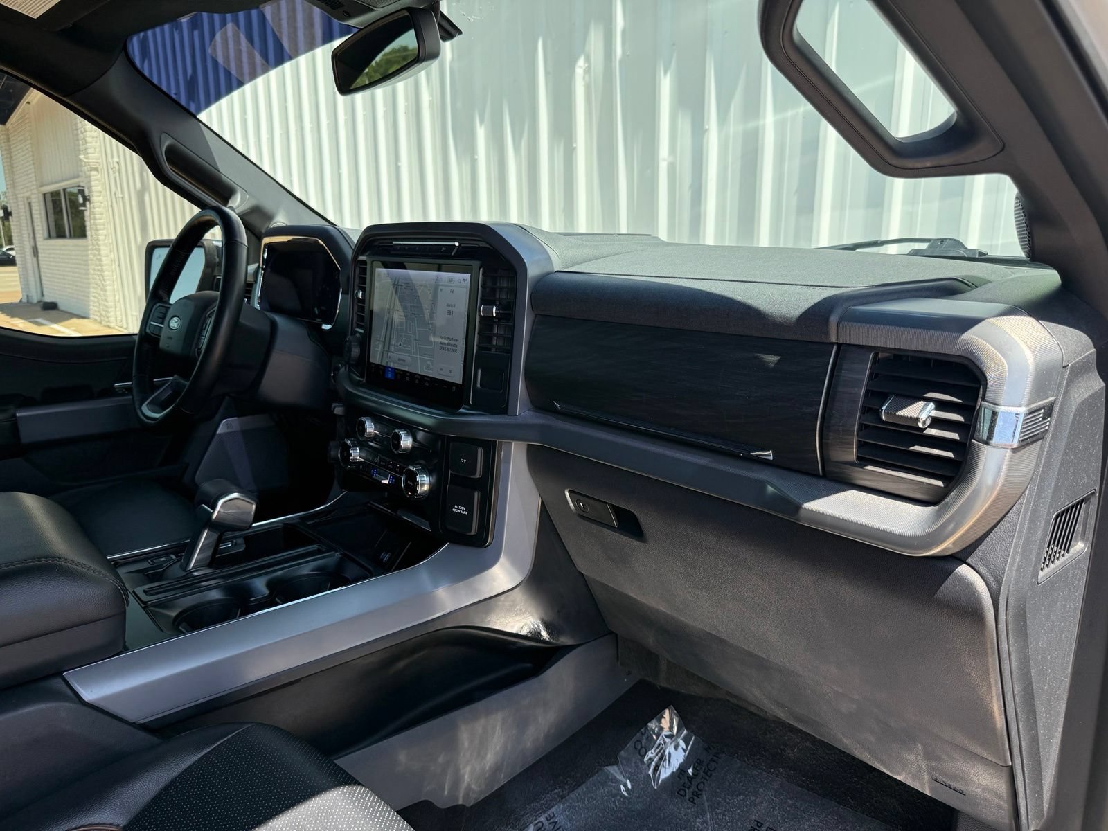 Used 2024 Ford F150 Lariat w/ Tow/Haul Package AWD/4WD image 24