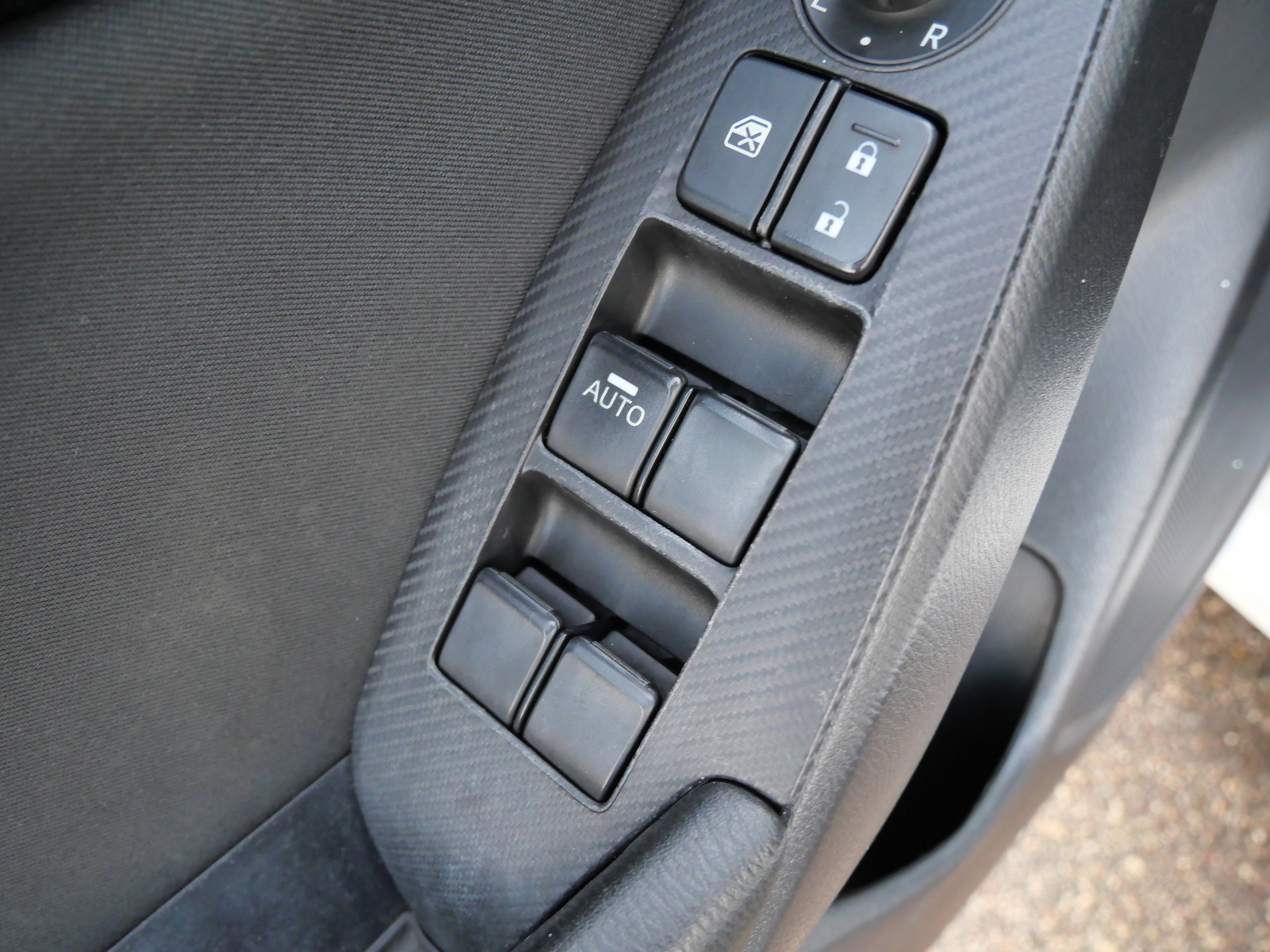 Used 2015 MAZDA MAZDA3 i Sport image 19