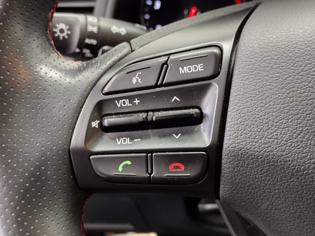 Used 2018 Hyundai Elantra Sport w/ Sport Premium Package 03 FWD image 26