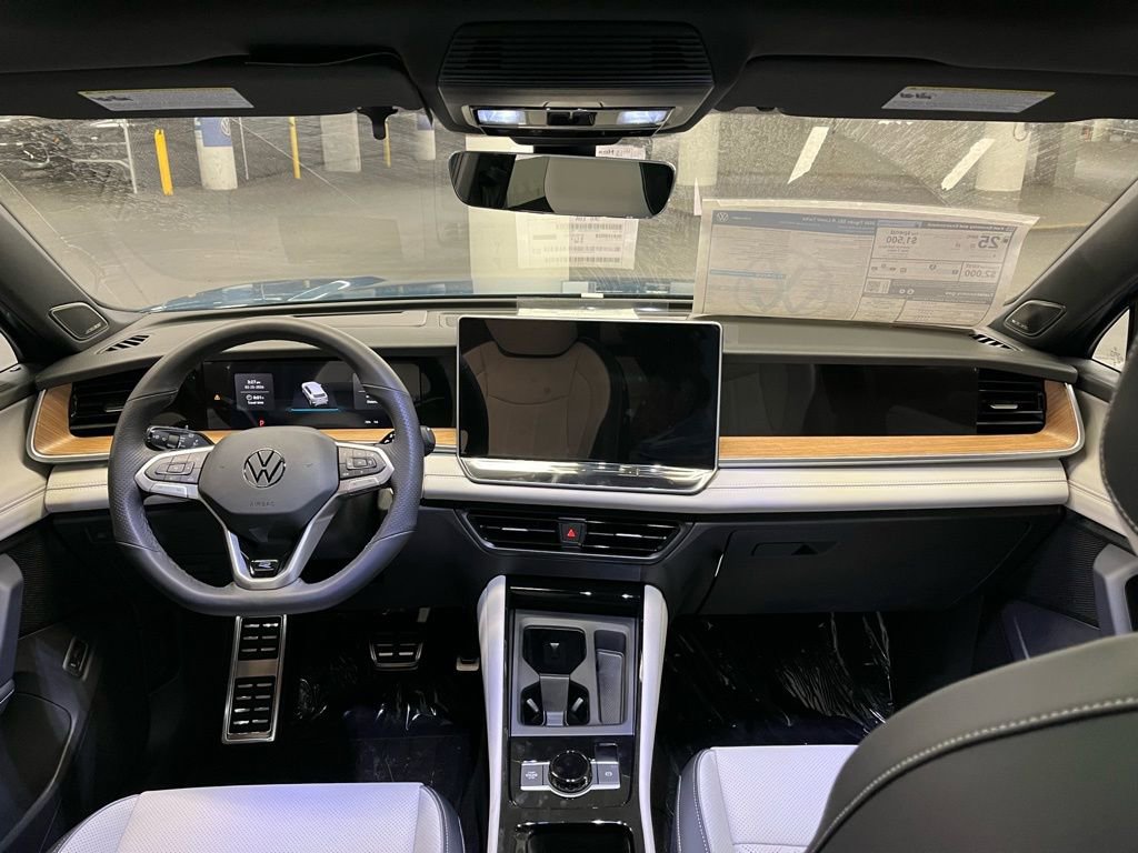 New 2026 Volkswagen Tiguan SEL R-Line image 7