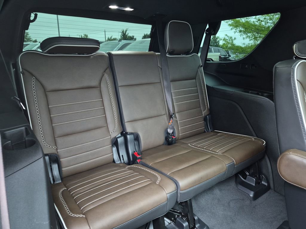 Certified 2025 GMC Yukon Denali Ultimate AWD/4WD image 35