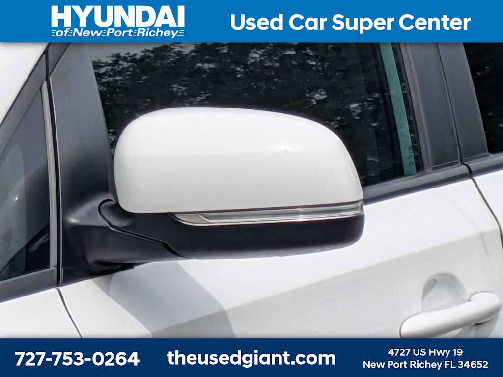 Used 2016 Kia Sedona LX w/ LX Convenience Package FWD image 11