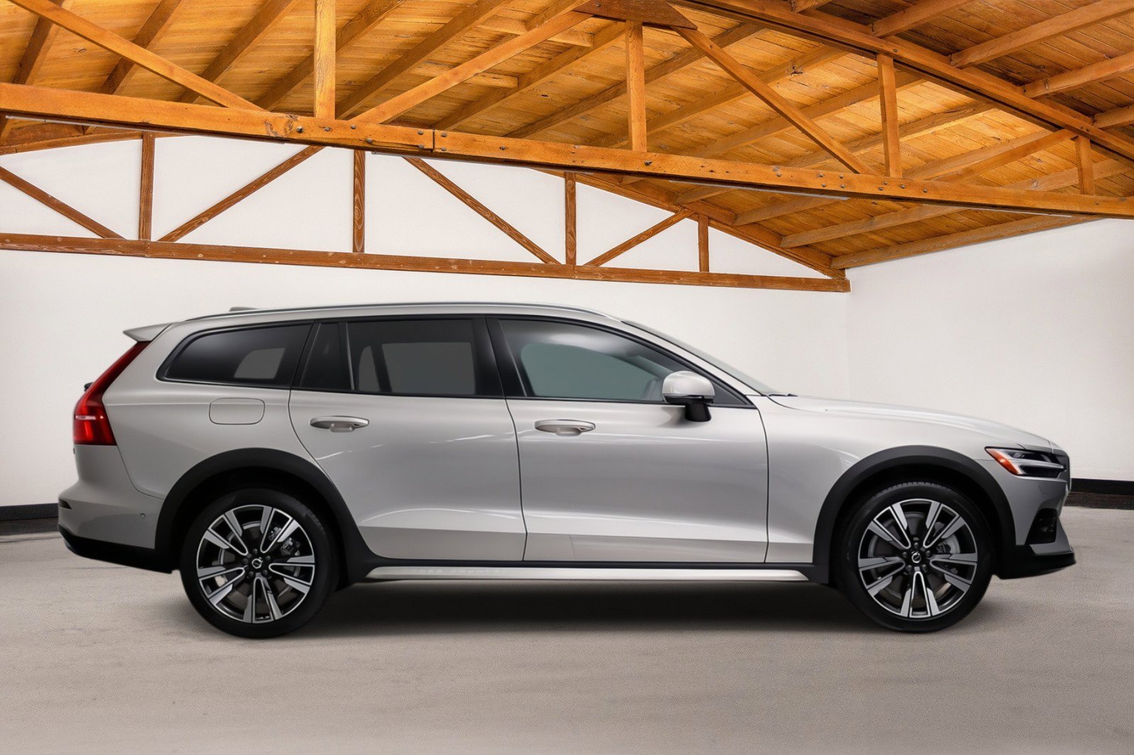 Used 2025 Volvo V60 B5 Cross Country Ultra w/ Protection Package Premier AWD/4WD image 6