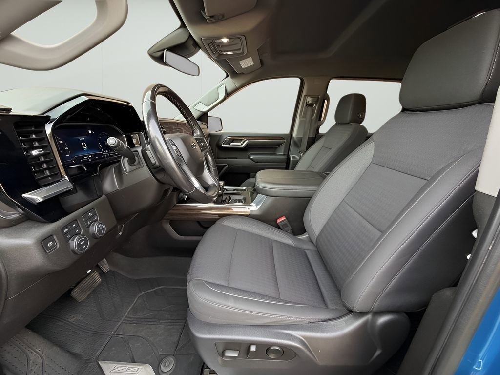 Used 2023 Chevrolet Silverado 1500 RST w/ Z71 Off-Road Package image 10