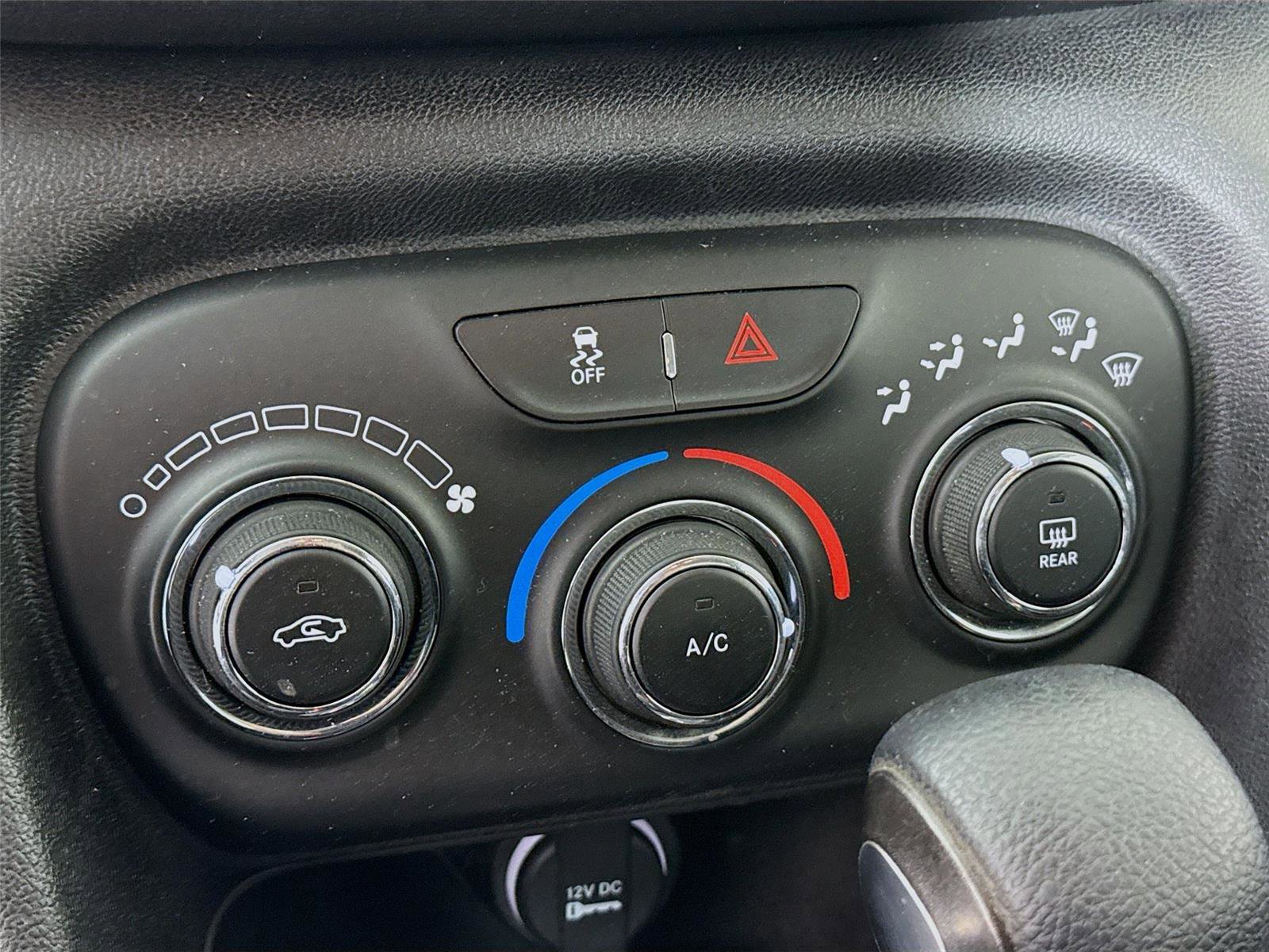 Used 2013 Dodge Dart SXT w/ Popular Equipment Group image 15