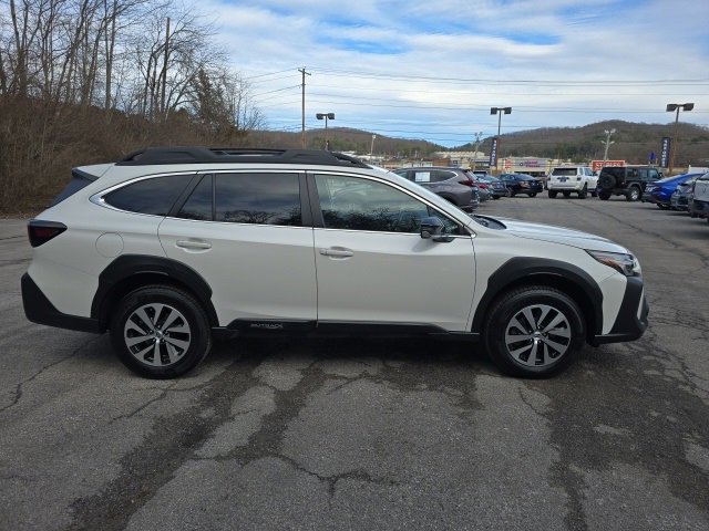 Used 2024 Subaru Outback Premium image 7