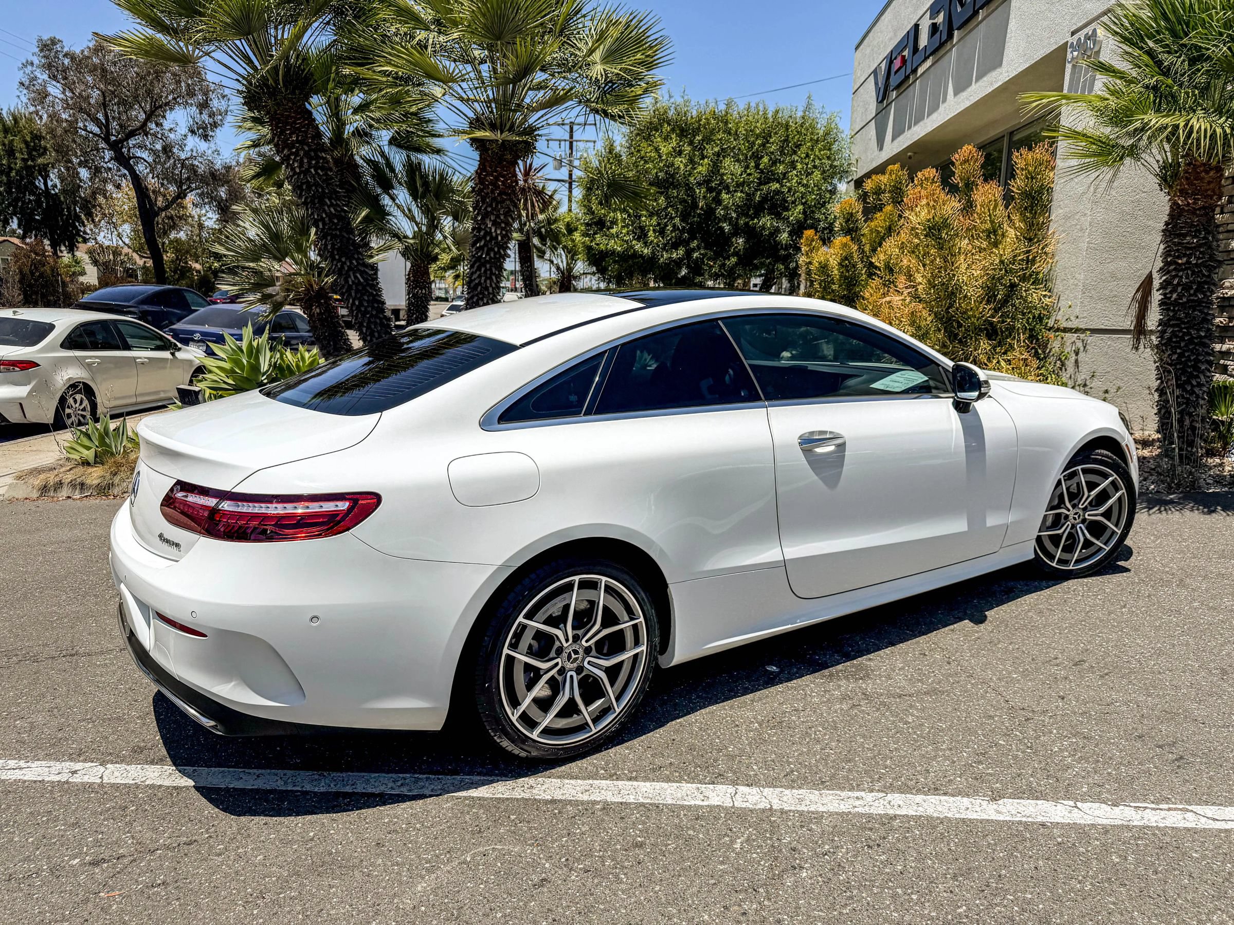 Used 2022 Mercedes-Benz E 450 4MATIC Coupe w/ AMG Line image 7