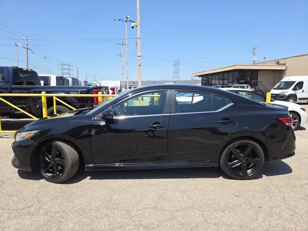 Used 2022 Nissan Sentra SR w/ Midnight Edition FWD image 11