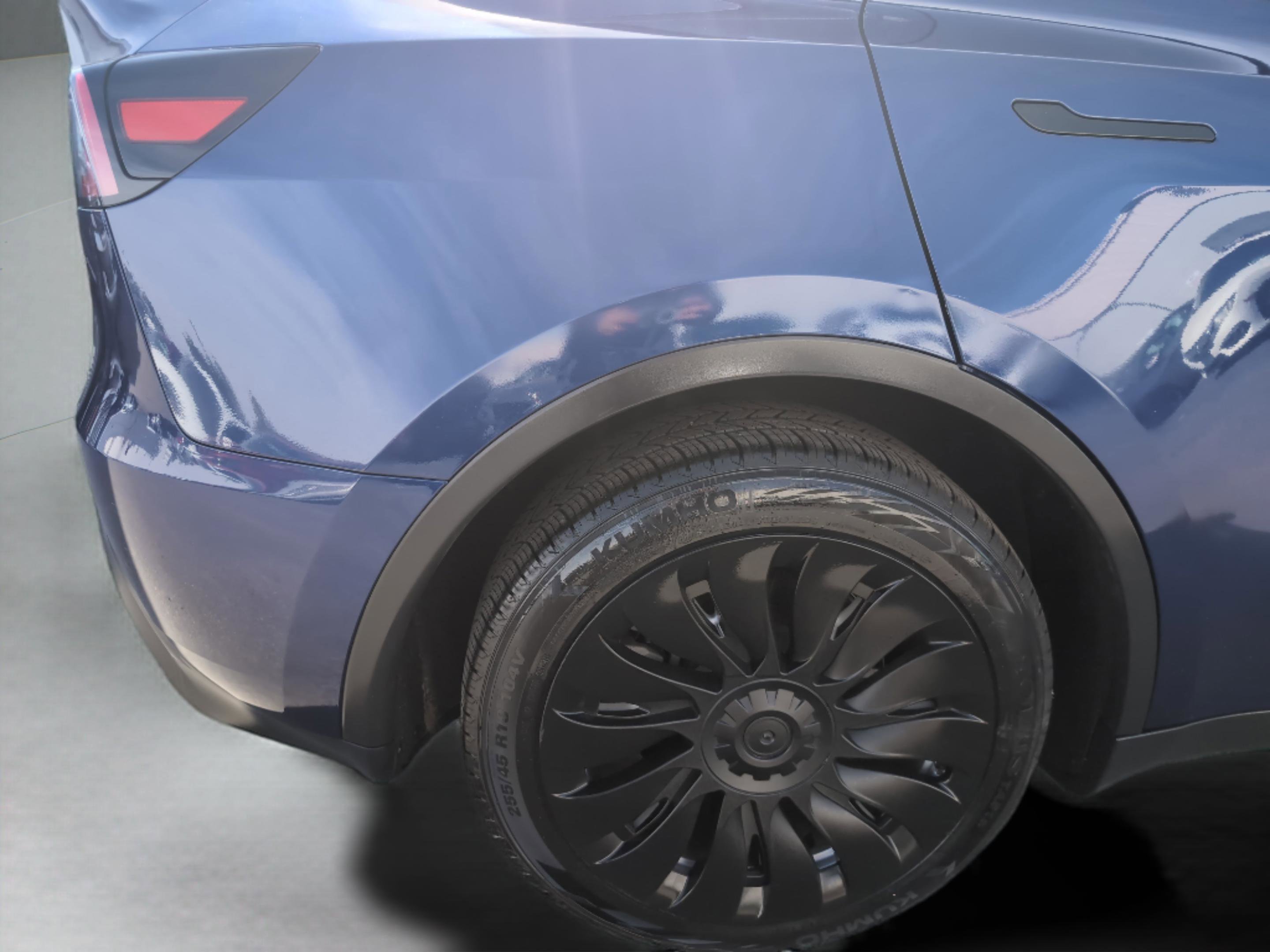 Used 2023 Tesla Model Y Long Range image 13