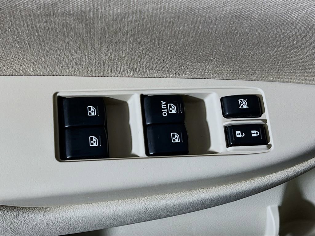 Used 2014 Subaru Outback 2.5i Premium AWD/4WD image 16