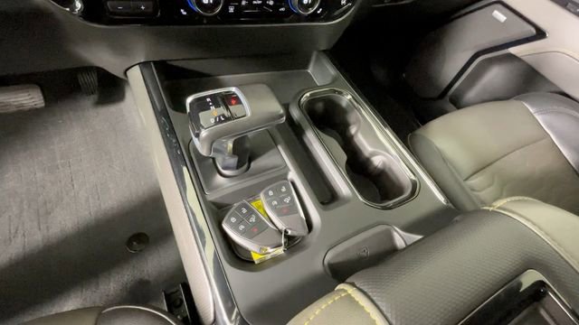 Used 2022 Chevrolet Silverado 1500 ZR2 w/ Technology Package AWD/4WD image 26