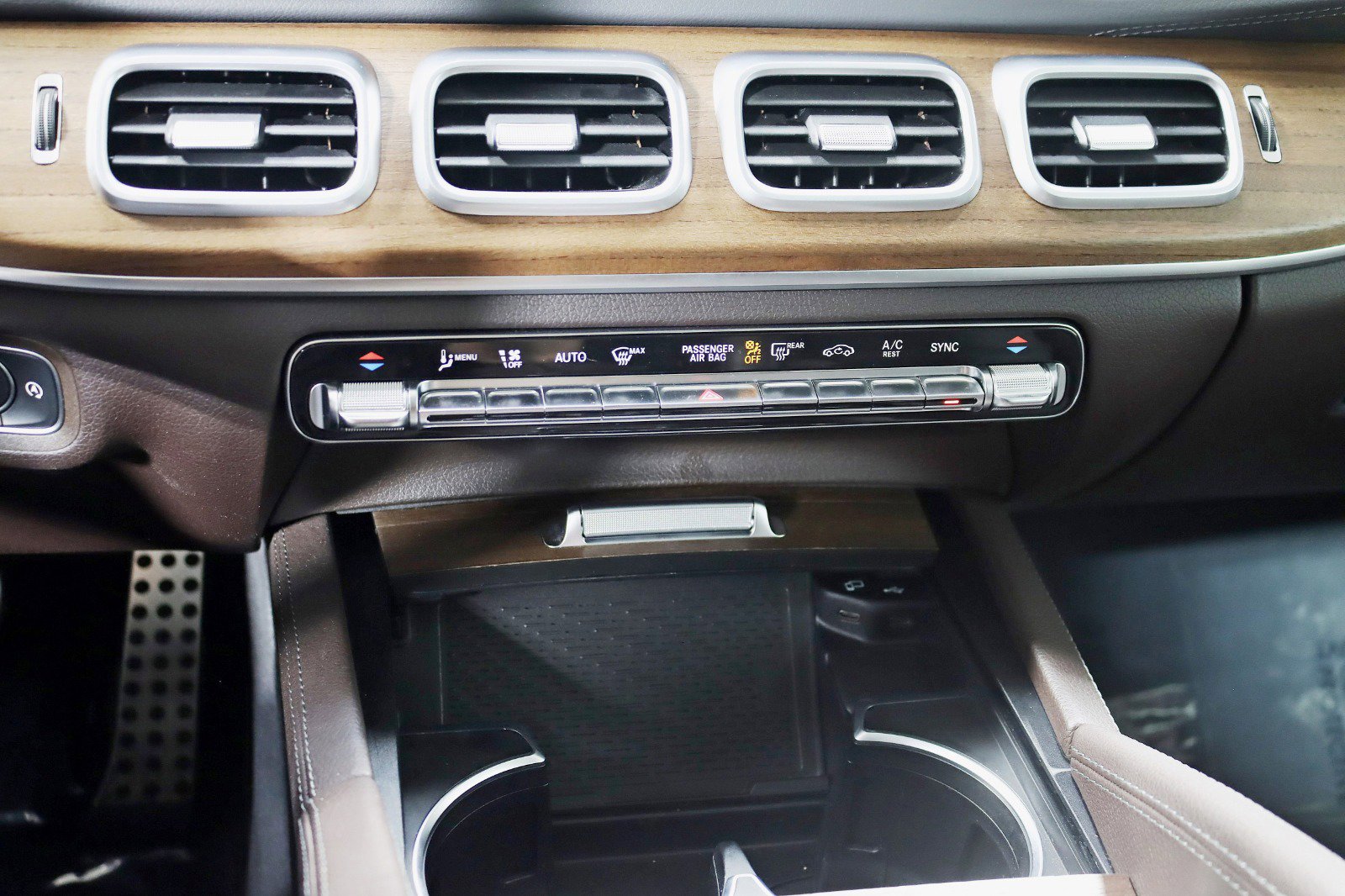 Used 2020 Mercedes-Benz GLS 580 4MATIC image 29