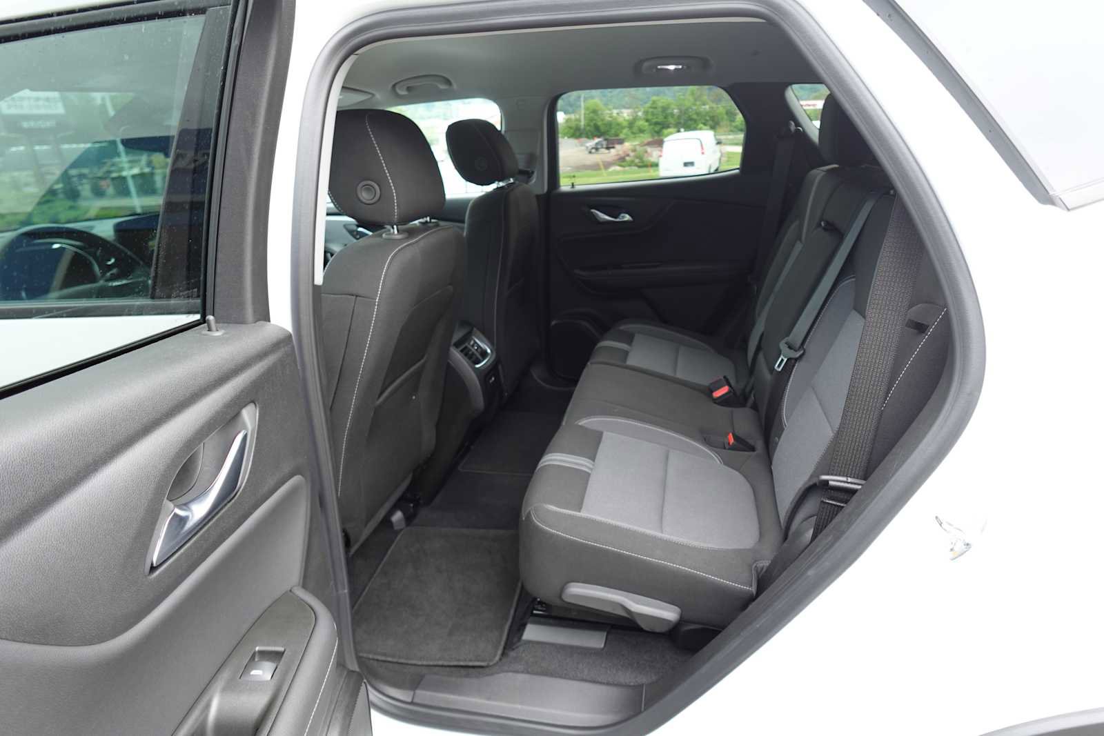 Used 2025 Chevrolet Blazer LT AWD/4WD image 24