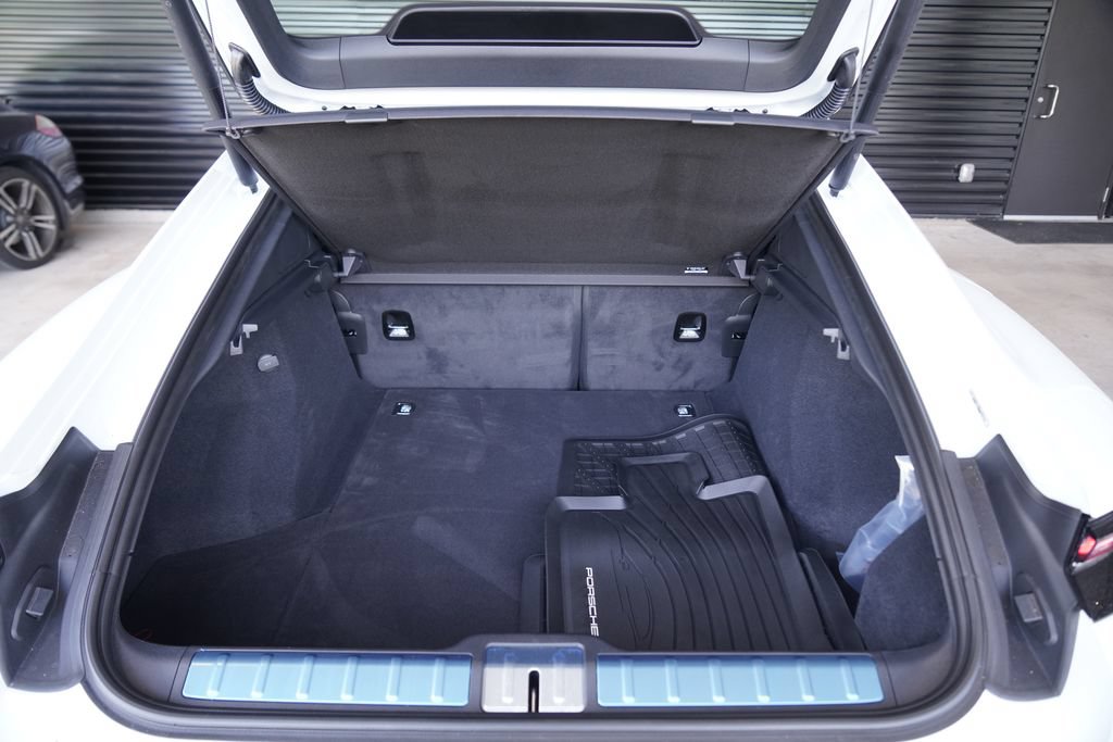New 2026 Porsche Panamera RWD image 28