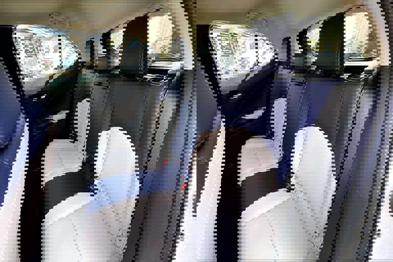 Used 2020 Lexus UX 250h w/ Premium Package image 20