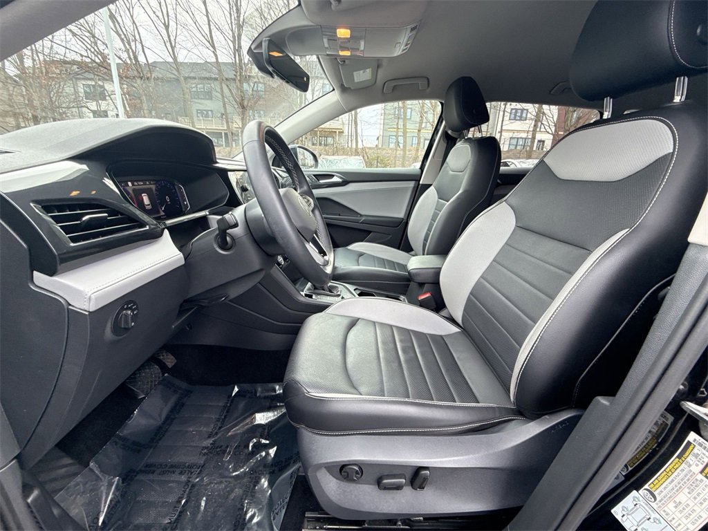 Used 2022 Volkswagen Taos SEL image 13