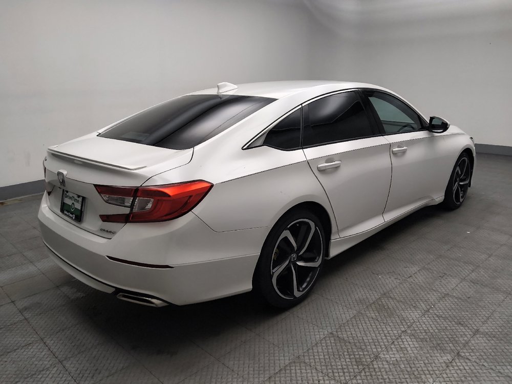 Used 2018 Honda Accord Sport image 10