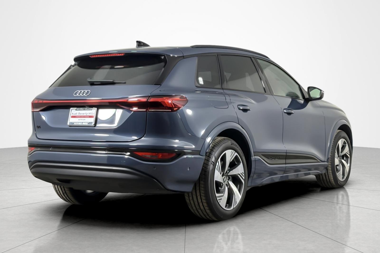 Used 2025 Audi Q6 e-tron Prestige w/ Black Warm Weather Package AWD/4WD image 5