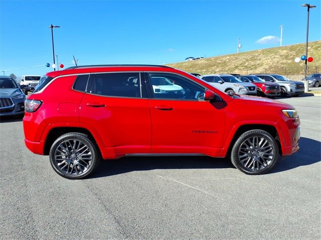 Used 2022 Jeep Compass Limited w/ (RED) Package image 3