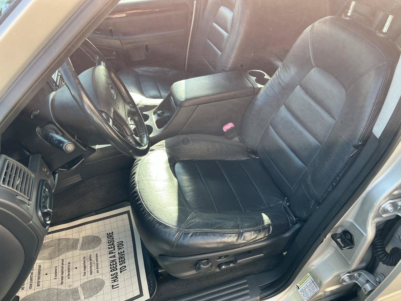 Used 2004 Ford Explorer Limited AWD/4WD image 23