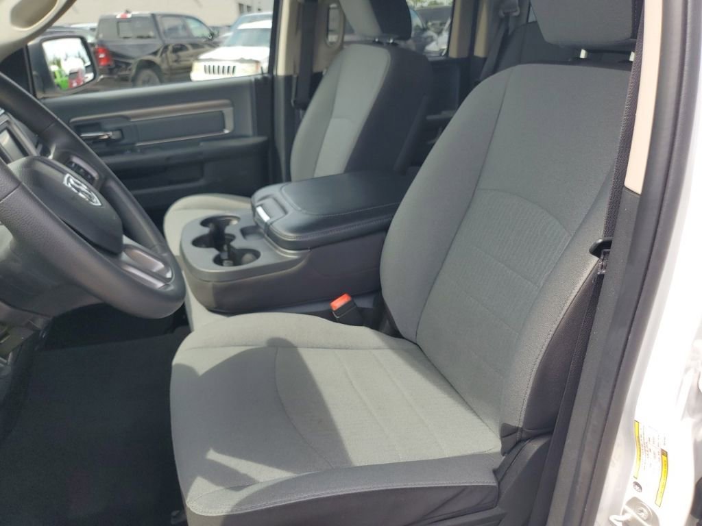 Used 2024 RAM 1500 Classic SLT AWD/4WD image 22
