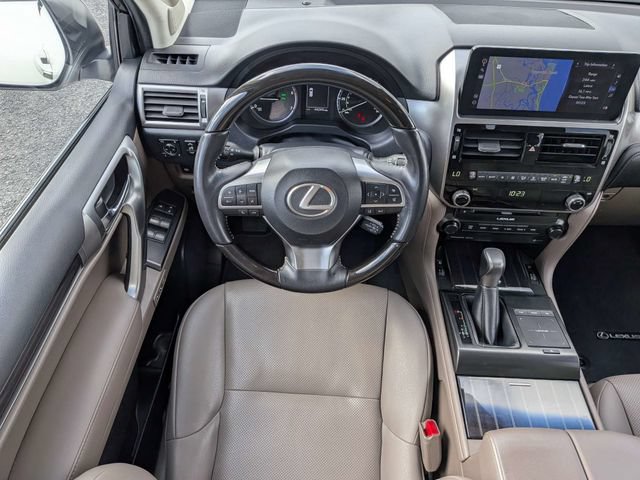 Used 2022 Lexus GX 460 Premium w/ Premium Package AWD/4WD image 16