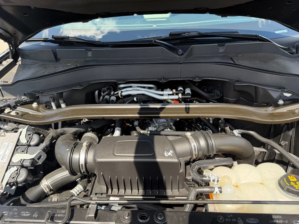 Used 2022 Ford Explorer ST AWD/4WD image 12