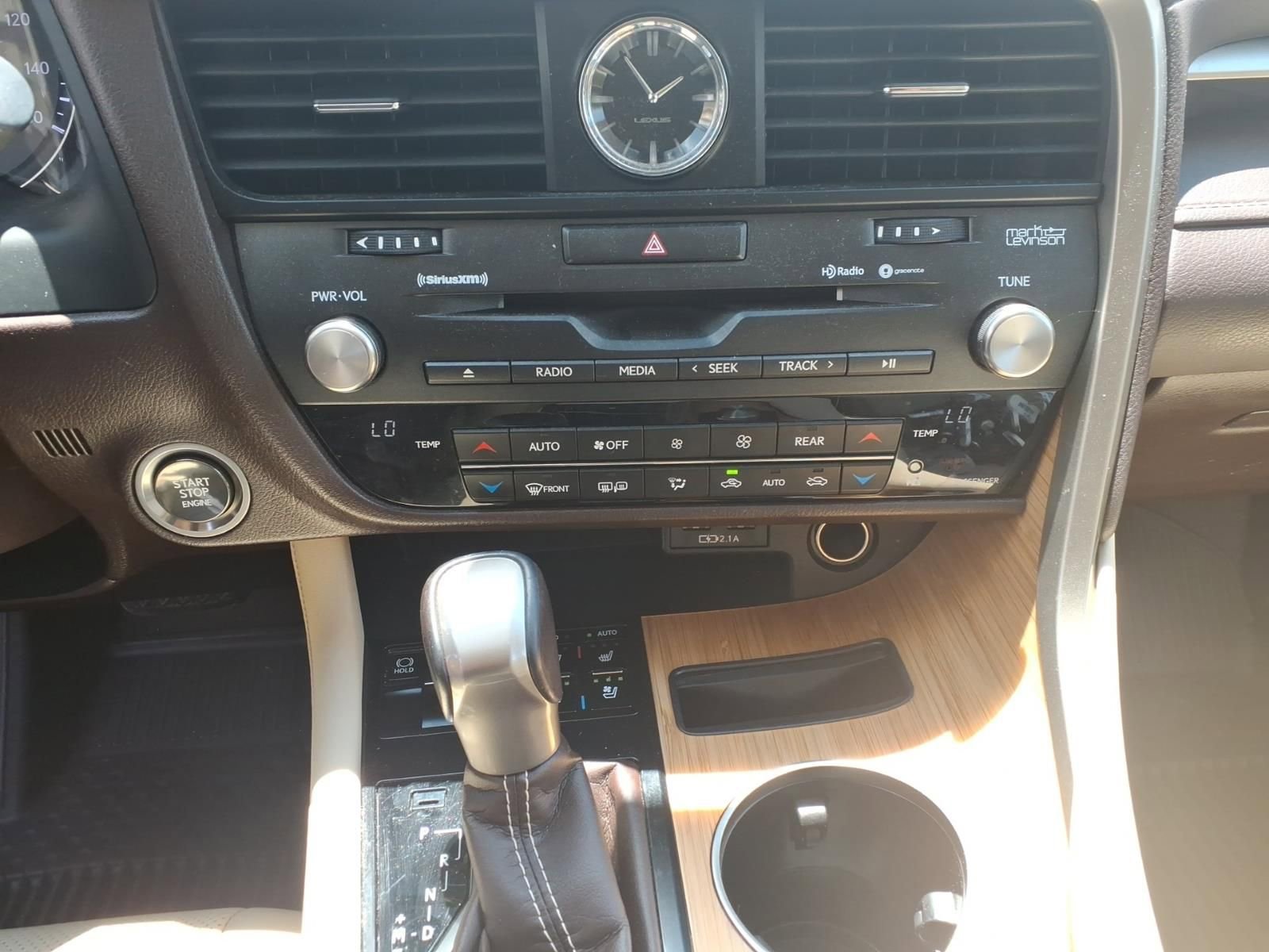 Used 2020 Lexus RX 350L Premium w/ Premium Package AWD/4WD image 27