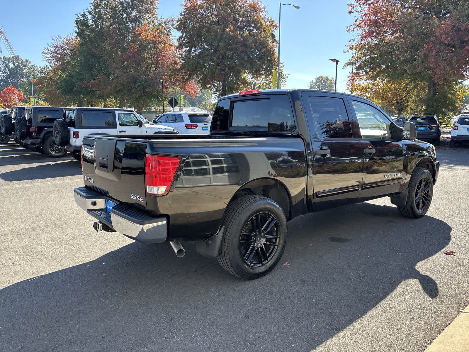 Used 2009 Nissan Titan SE AWD/4WD image 4