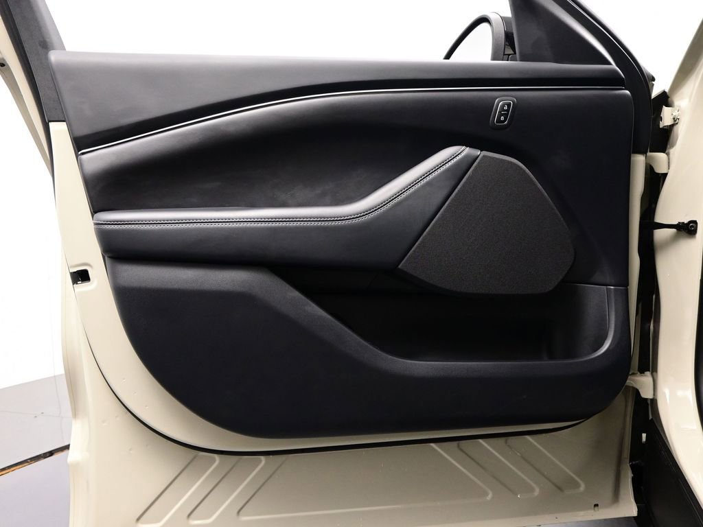 Used 2025 Ford Mustang Mach-E Select image 14