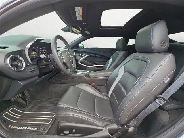 Used 2022 Chevrolet Camaro LT w/ RS Package image 9