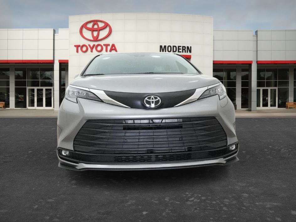 New 2026 Toyota Sienna XLE FWD image 16