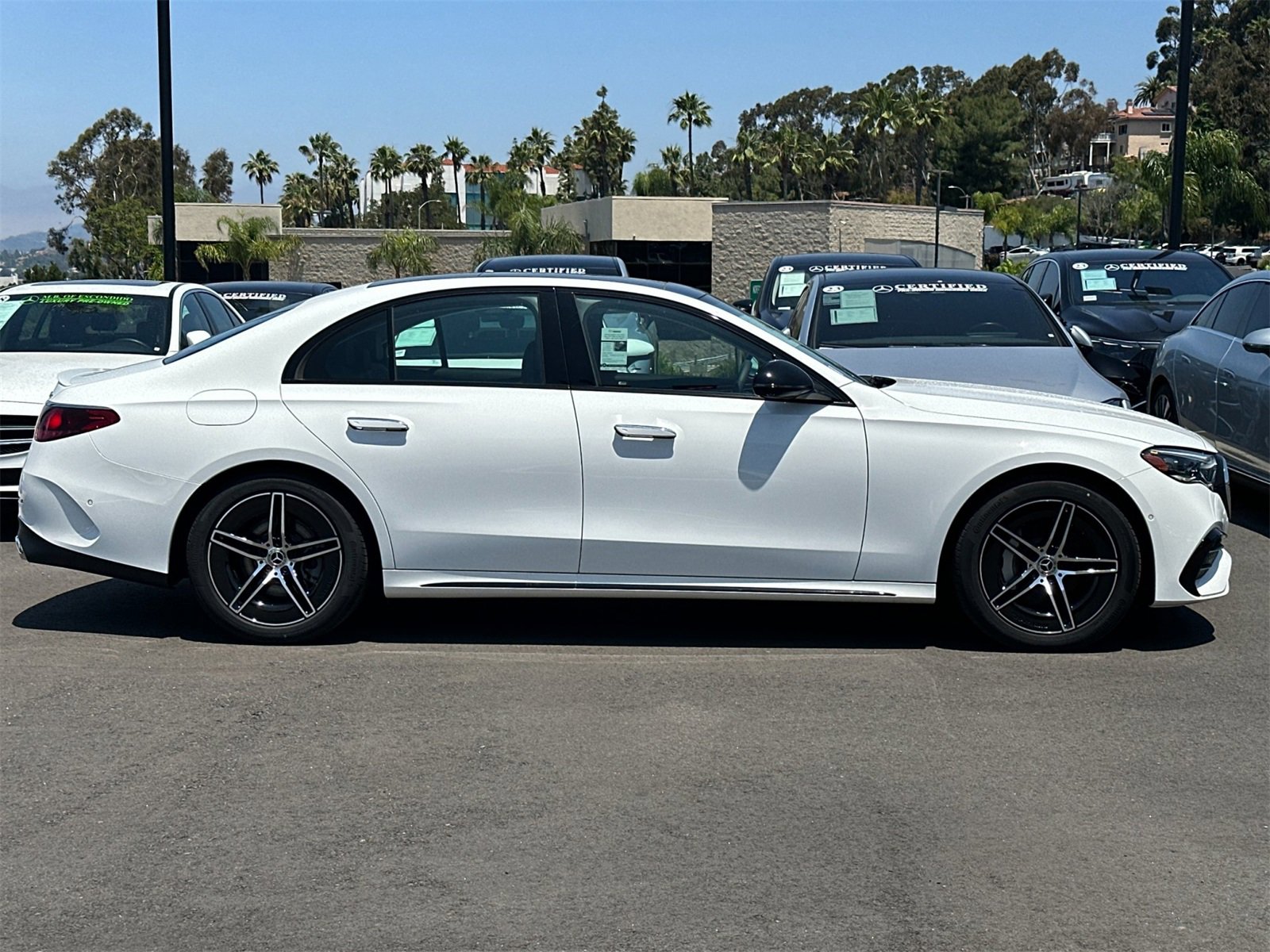 Used 2024 Mercedes-Benz E 350 4MATIC Sedan image 2