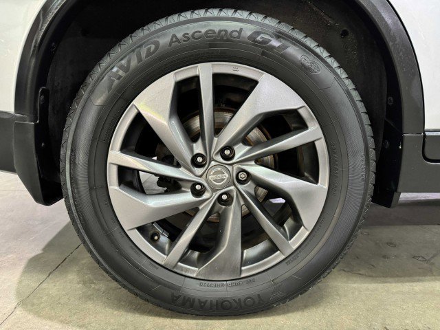 Used 2016 Nissan Rogue SL w/ SL Premium Package image 19