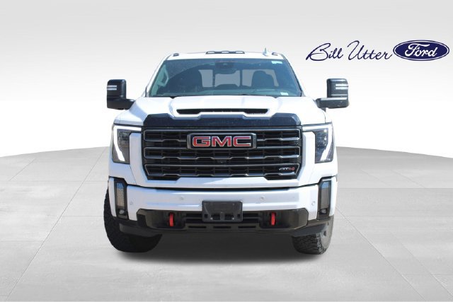 Used 2024 GMC Sierra 2500 AT4 w/ AT4 Premium Plus Package AWD/4WD image 2