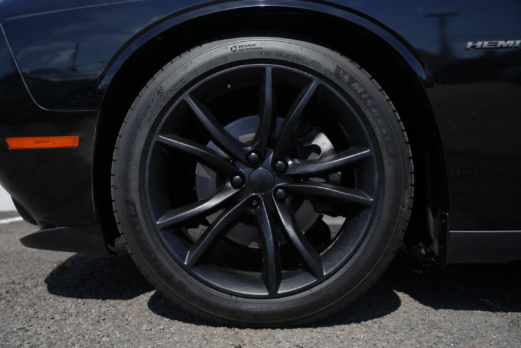 Used 2016 Dodge Challenger R/T Plus RWD image 13