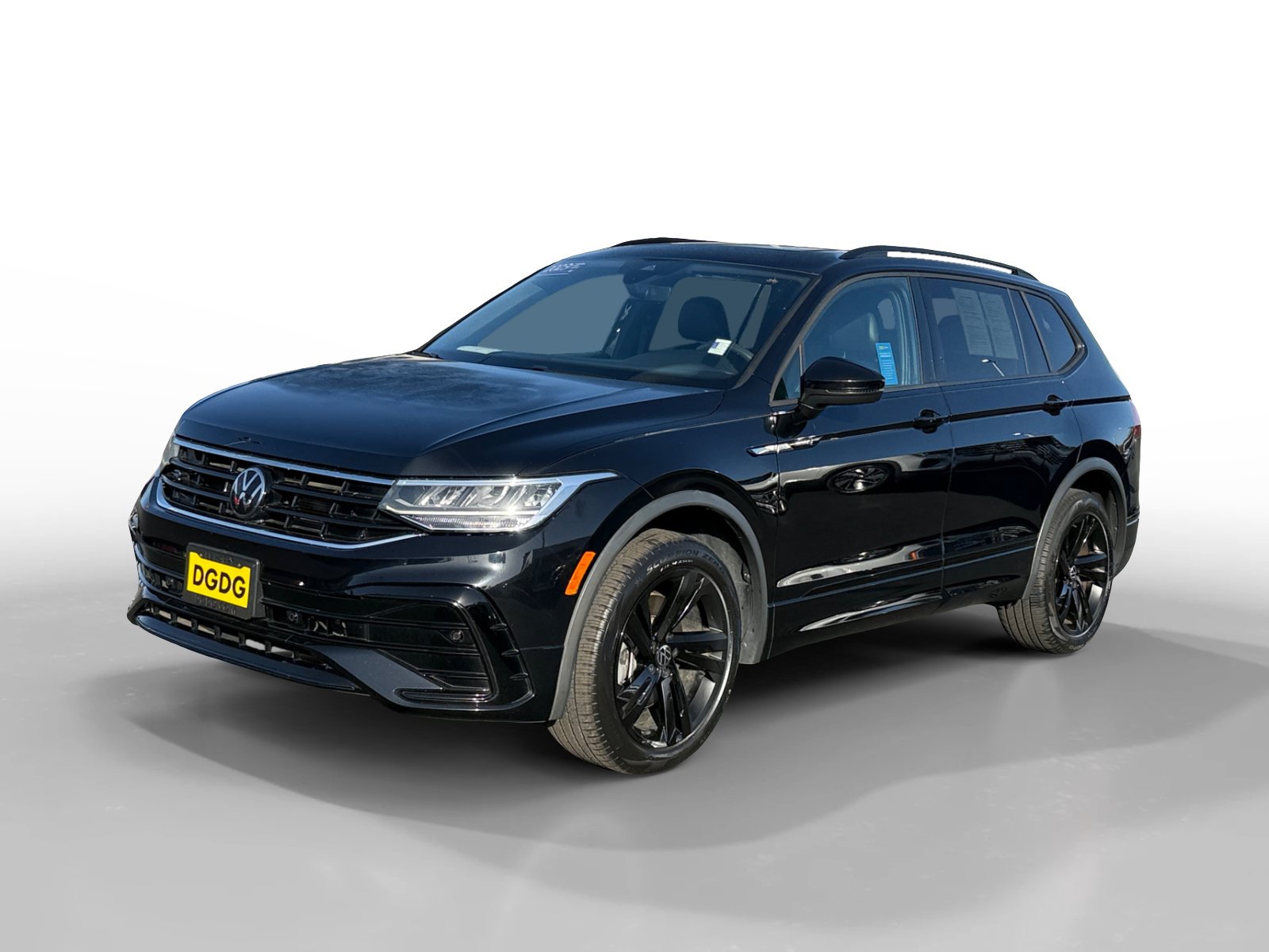 Certified 2023 Volkswagen Tiguan SE R-Line FWD image 1