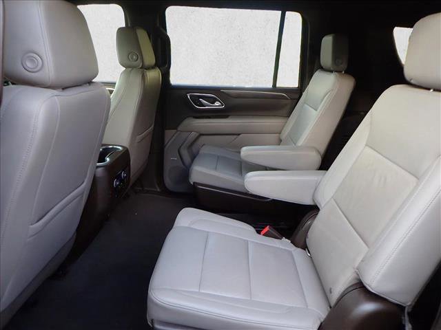 Used 2021 Chevrolet Suburban LT image 9