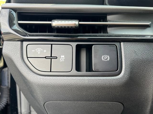 Certified 2026 Kia Sportage LX FWD image 11