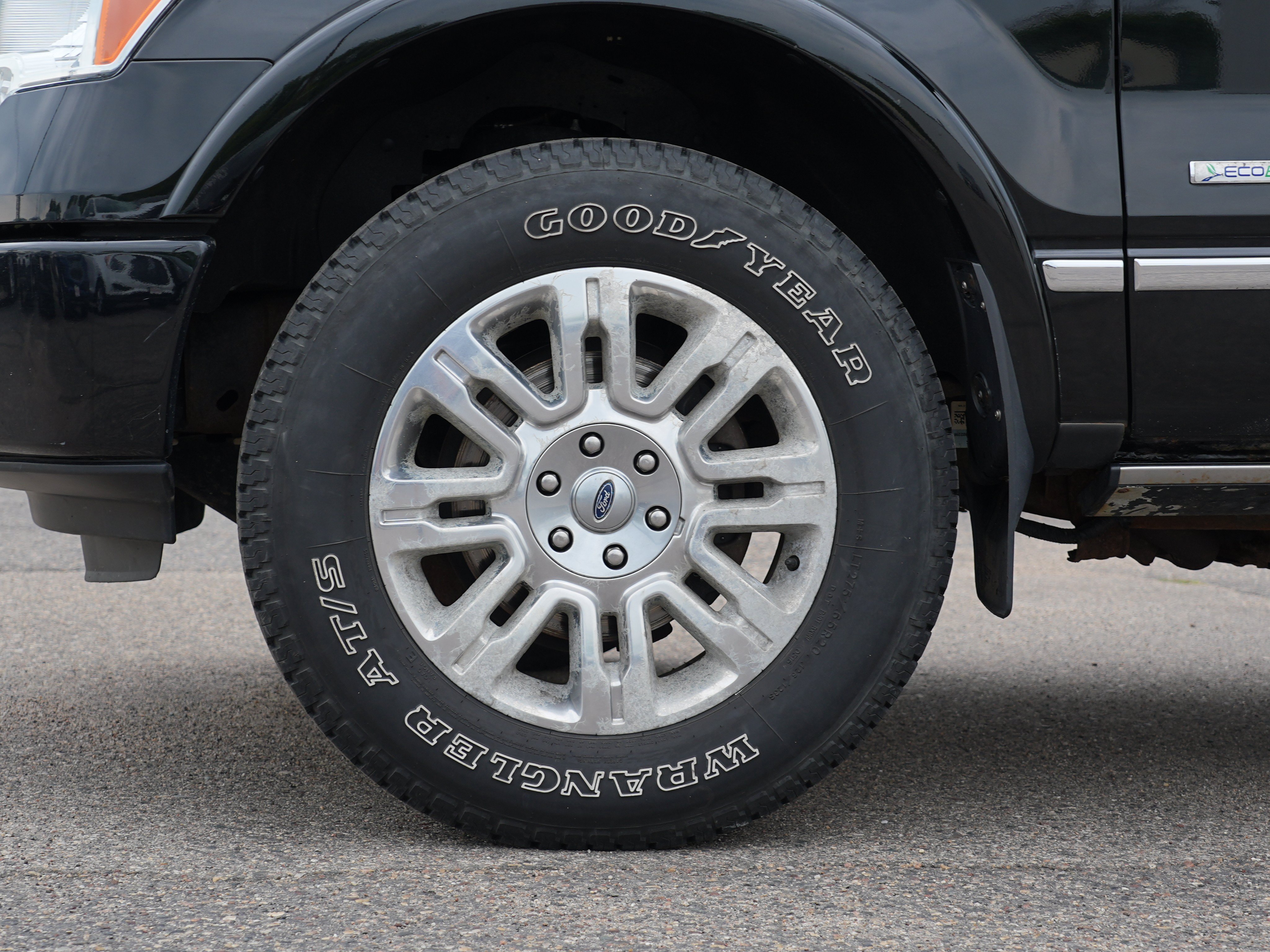 Used 2011 Ford F150 Platinum AWD/4WD image 12