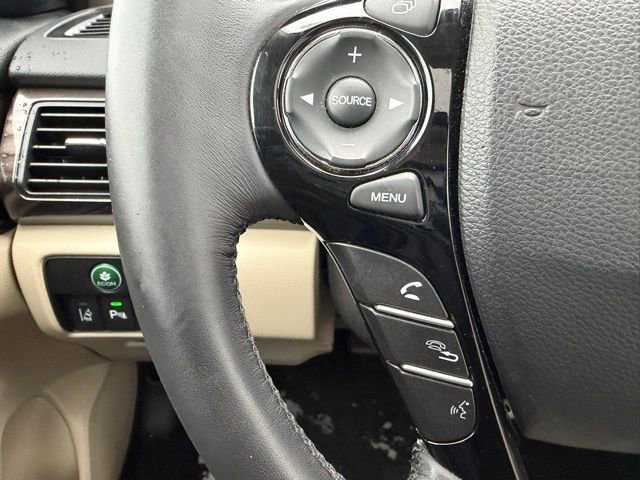 Used 2016 Honda Accord Touring image 16