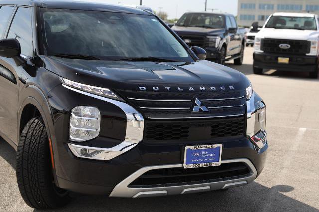Used 2023 Mitsubishi Outlander SE AWD/4WD image 4