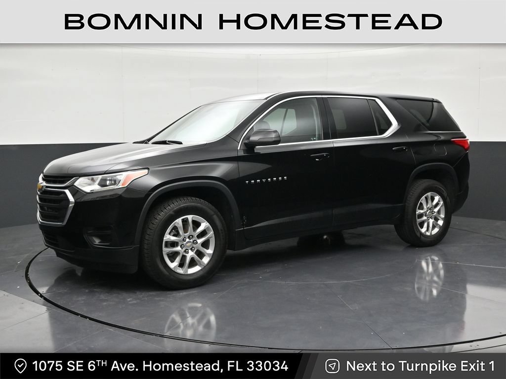 Used 2021 Chevrolet Traverse LS FWD image 1