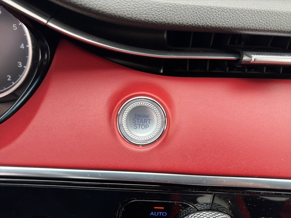 Used 2023 Genesis GV70 3.5T Sport w/ Cargo Package image 33