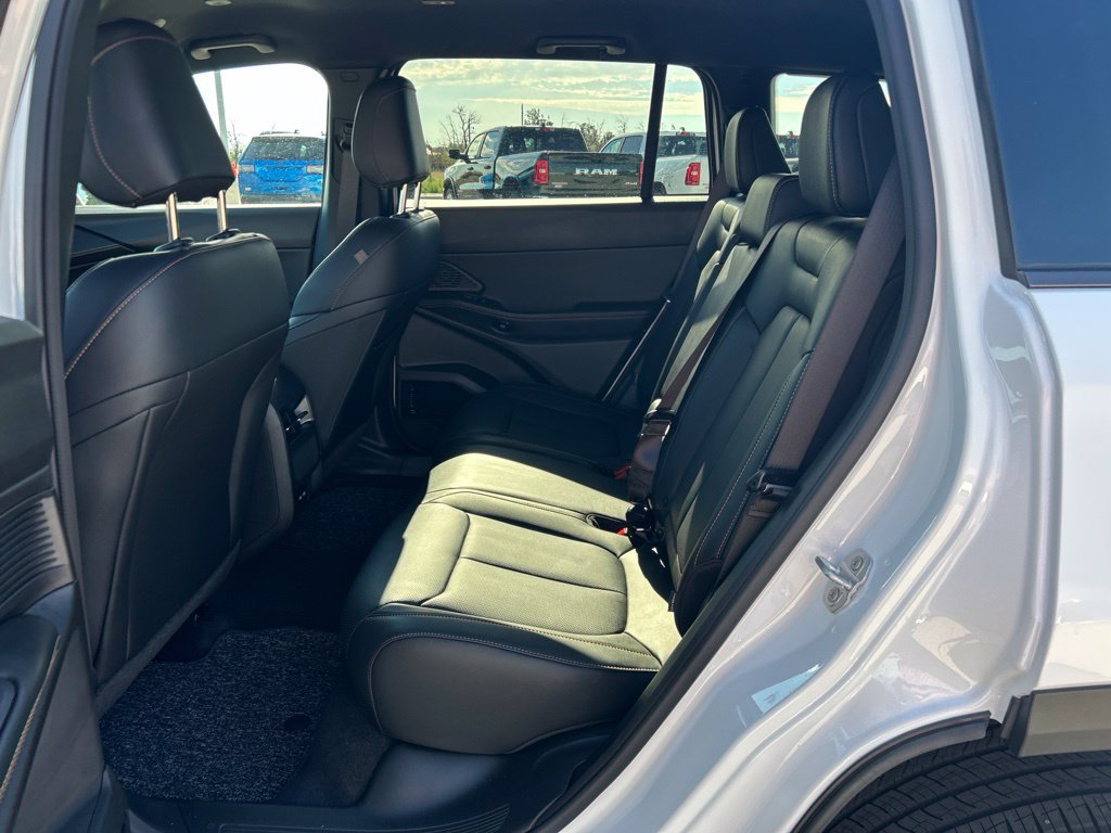 New 2026 Jeep Cherokee Limited AWD/4WD image 11
