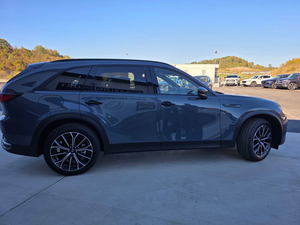 New 2025 MAZDA CX-70 Plug-In Hybrid w/ Premium Plus AWD/4WD image 4