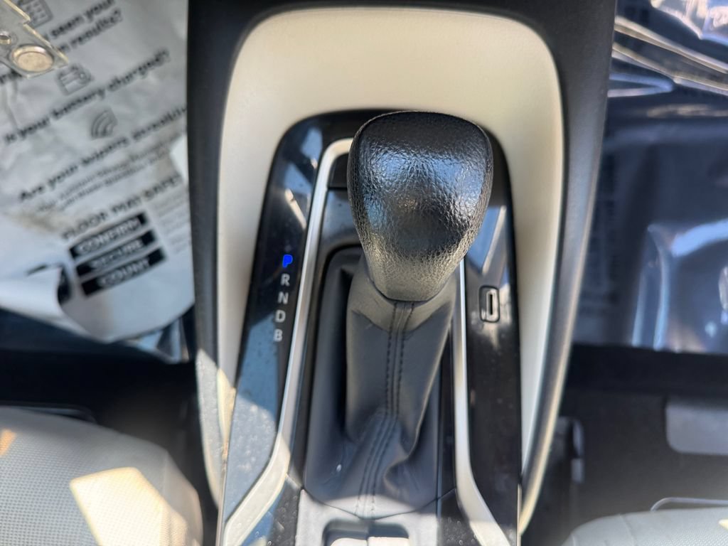 Used 2021 Toyota Corolla LE w/ Carpet Mat Package (TMS) FWD image 18