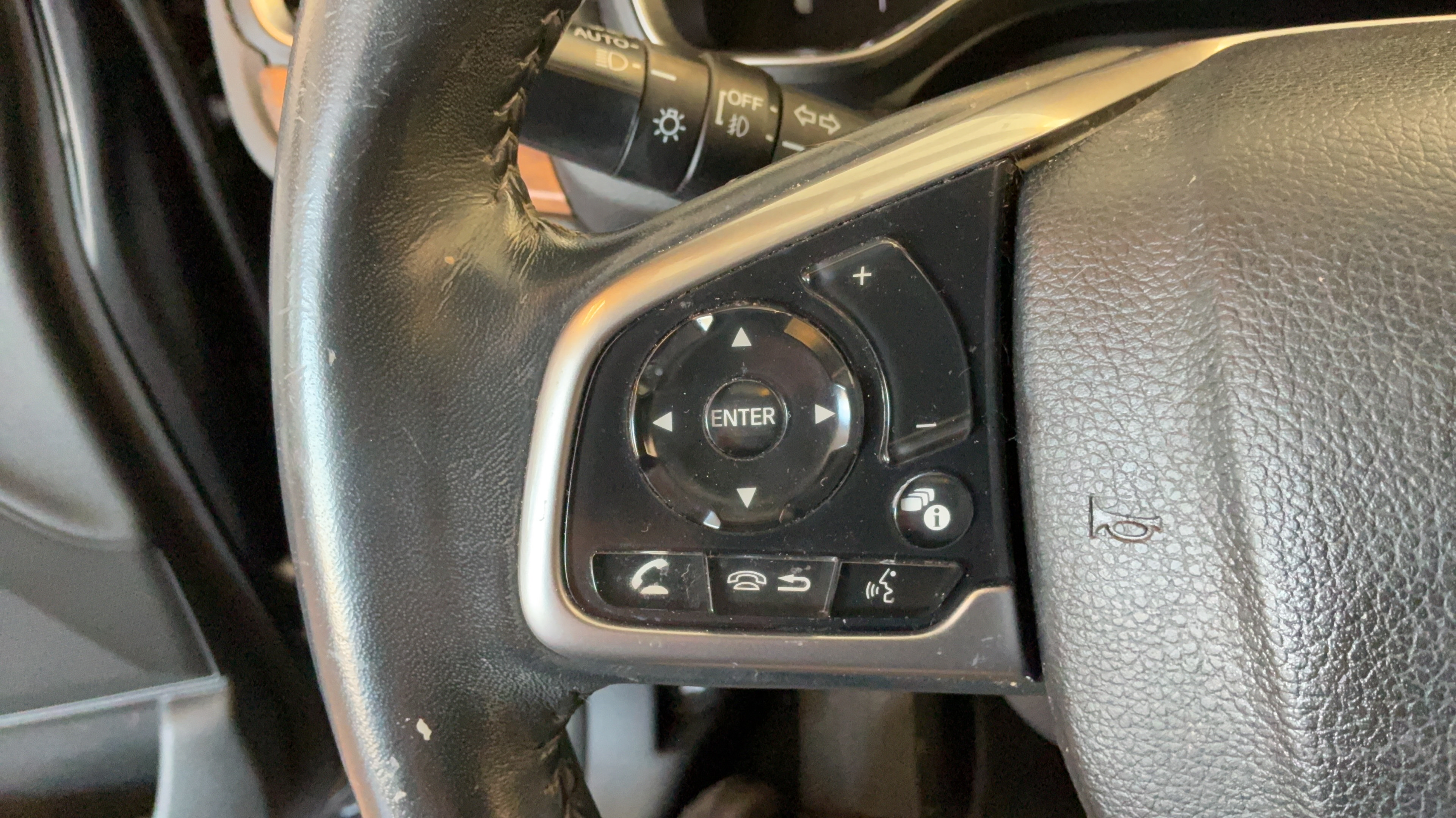 Used 2020 Honda CR-V Touring image 16