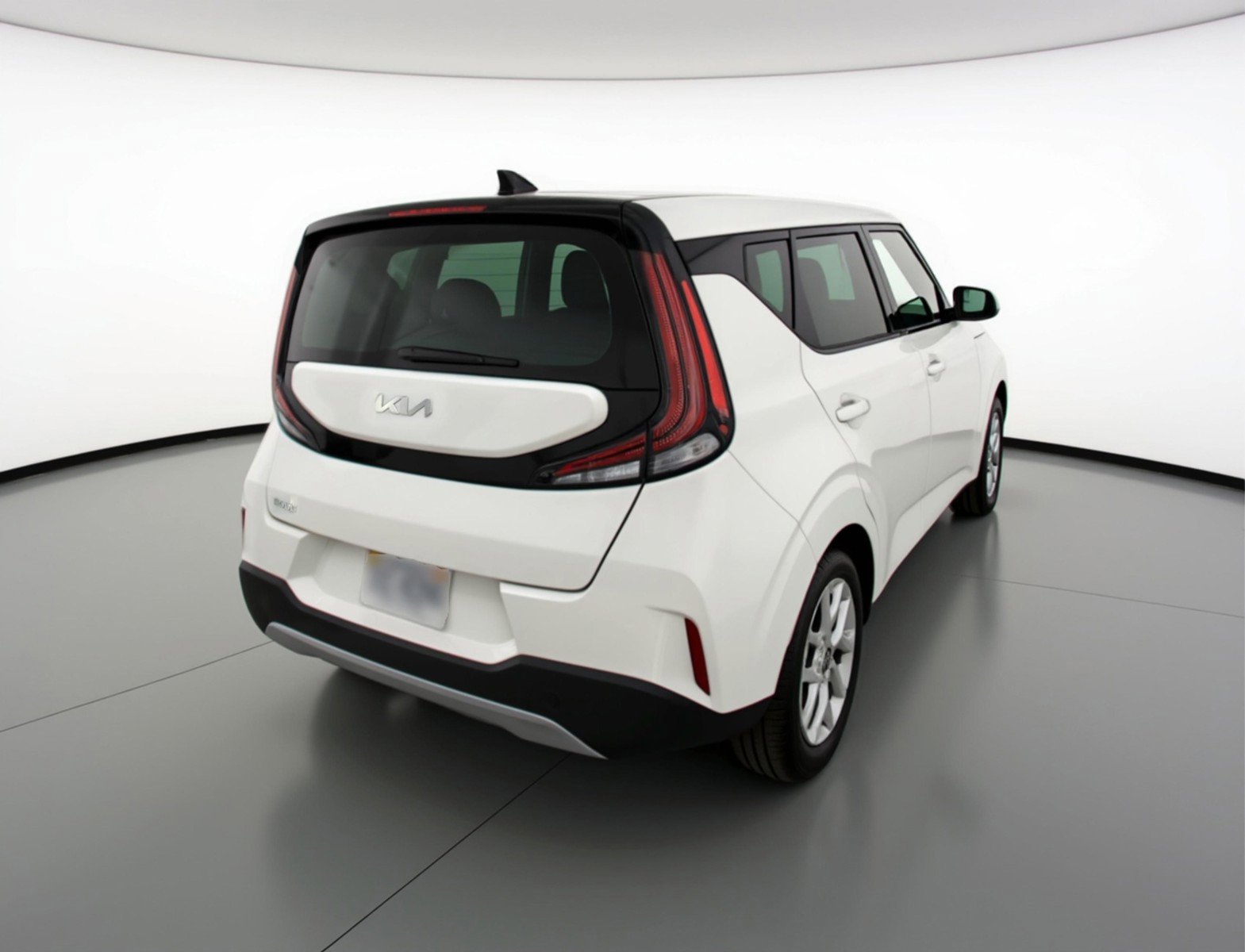 Used 2025 Kia Soul LX w/ LX Technology Package FWD image 9