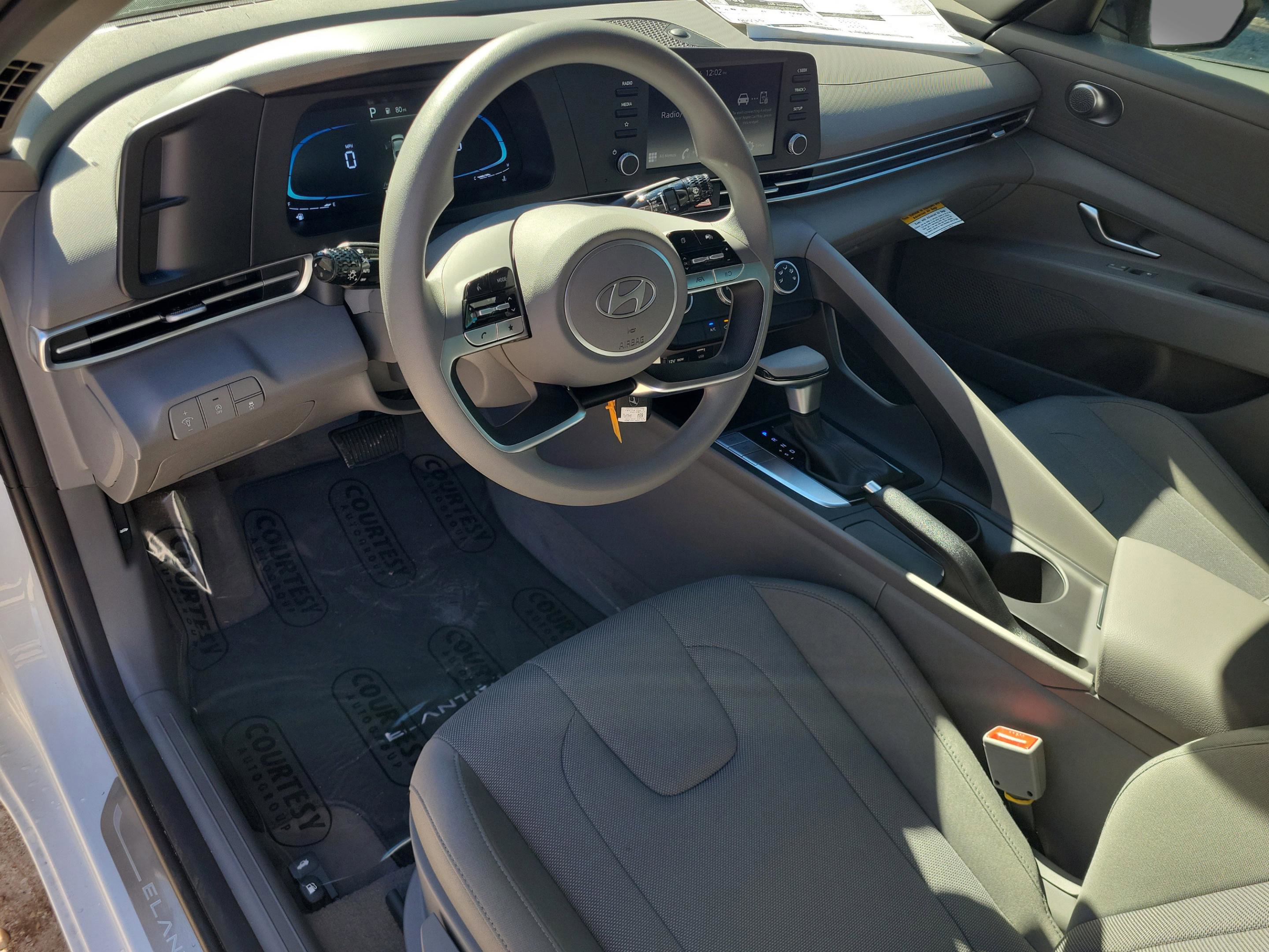 New 2026 Hyundai Elantra SE image 17